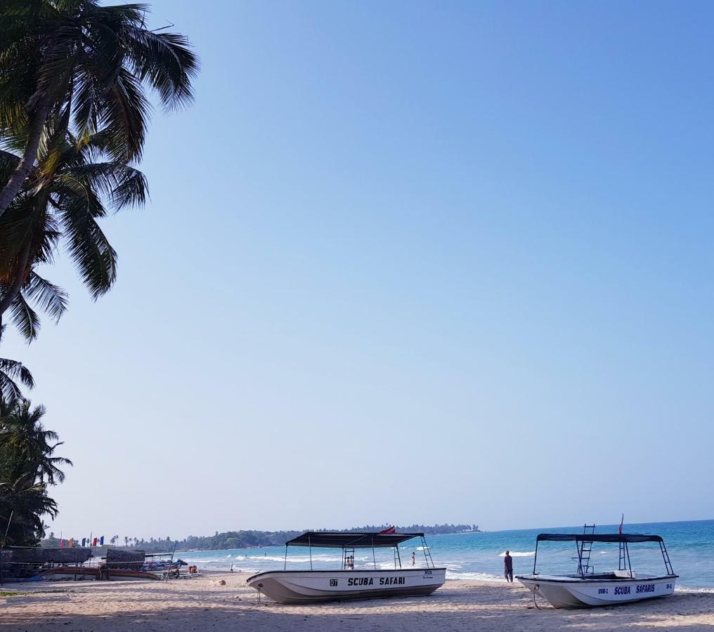 Breeze Guest House Trincomalee Exterior photo